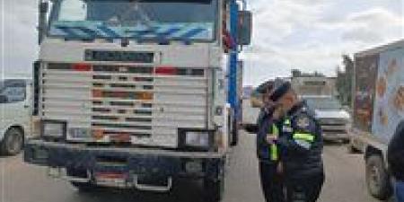 محافظ الدقهلية يتابع حملة للكشف تعاطي المواد المخدرة والمخالفات المرورية بطريق المنصورة _ السنبلاوين