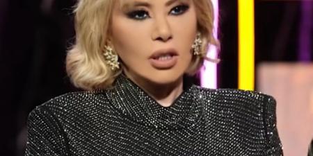 حلقة توقعات مرتقبة لماغي فرح… والجمهور يشيد بجمالها وإطلالتها (صور)