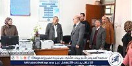 رئيس جامعة سوهاج يبدأ العام الجديد بجولة تفقدية بإدارات الجامعة