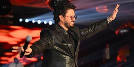 مصطفى حجاج يشعل حفله الثالث براس السنة بسهرة جماهيرية فى الشروق | صور