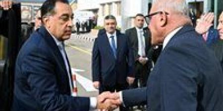 رئيس الوزراء يتفقد أعمال تطوير مصنع عربات السكك الحديدية ومترو الأنفاق "سيماف" بحلوان