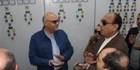 محافظ القليوبية يطلق التيار الكهربائي بمحطة مياه شبلنجة ببنها لبدء التشغيل