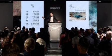 خبراء عالم الفن يكشفون عن توقعاتهم للعام الجديد 2026