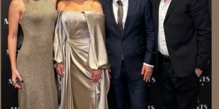 بإطلالة نادرة.. صورة جديدة تنتشر لنجوى كرم برفقة زوجها رجل الأعمال الإماراتي