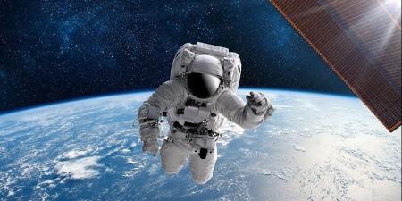 في أول رحلة مأهولة منذ 53 عاما.. "ناسا" تطلق أربعة رواد فضاء إلى القمر (فيديو)