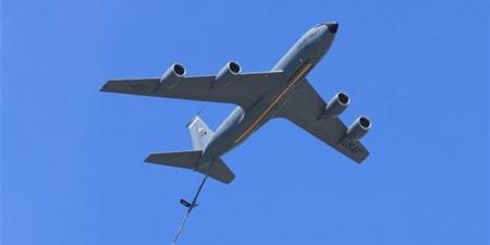 الإمارات: دفاعاتنا تتعامل مع سقوط شظايا على مبنيين في دبي