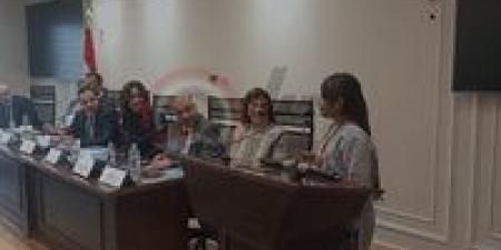 أصغر متحدثة بالبرلمان: السوشيال ميديا ترفيه.. ويمكننا الابتكار بدون حسابات