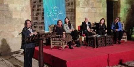 صالون نفرتيتى يستعيد نكهة الهوية المصرية بالبصارة والعدس والرنجة والكحك