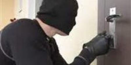 القبض على لص أسلاك تكييف بالجيزة في فيديو متداول