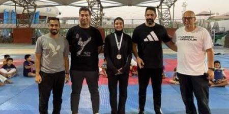 وزير الرياضة يهنئ سلمى محمد عصام لاعبة منتخب التايكوندو ببرونزية بطولة العالم للشباب