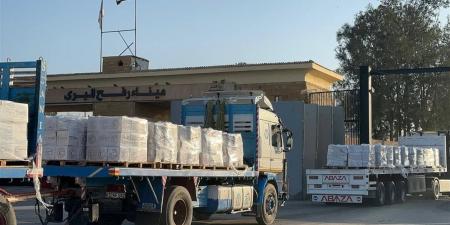 قافلة "زاد العزة" الـ176 تدخل إلى الفلسطينيين في قطاع غزة