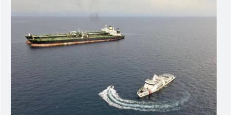 خبير: استمرار التصعيد في الممرات البحرية الاستراتيجية قد يفاقم الأزمة الاقتصادية العالمية