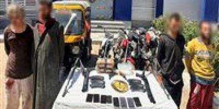 تخصص سرقة بالإكراه.. مصرع عنصر إجرامي وضبط باقي أفراد التشكيل في سوهاج