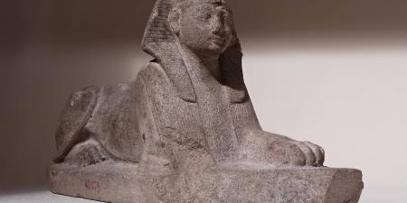 كنوز المتحف المصري.. أبو الهول المصنوع من حجر الثعبان