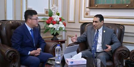مباحثات لتعزيز التعاون بين جامعة القاهرة ونورث ويست الصينية