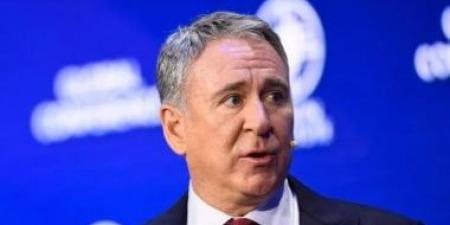 جريفين يحذر: إغلاق مضيق هرمز قد يقود لركود عالمى ويضع سوق الفن فى مأزق