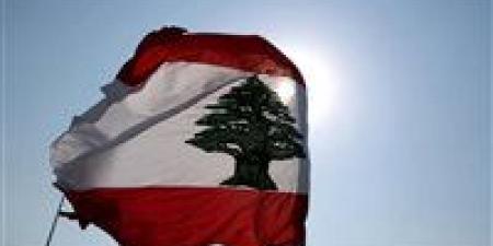 «هدنة لبنان تحت الاختبار».. إسرائيل تشن غارات في الجنوب وتفرض الخط الأصفر