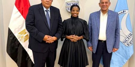 رئيس "القومي لحقوق الإنسان" يستقبل أمين مظالم جنوب أفريقيا في أول زيارة لمصر