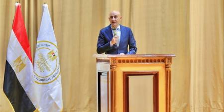 وزير التعليم يتفقد مدارس المرج لمتابعة التوسع في الإنشاءات وإنهاء الفترات المسائية