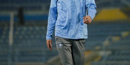 لاعبو بيراميدز يستعينون بالمياه لتخفيف الضغط قبل مواجهة الزمالك.. صور