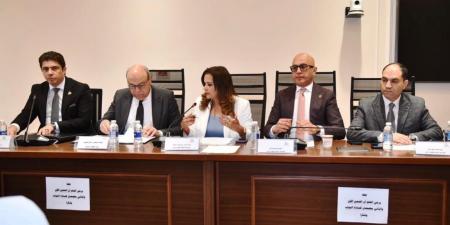 الأشموني يطالب بخطة محكمة لموسم الحج داخل المطارات.. ووزير الطيران: جاهزون بخطة طوارئ