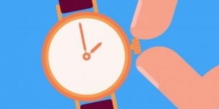 لو متغيرتش لوحدها.. كيف تضبط موبايلك على التوقيت الصيفي؟