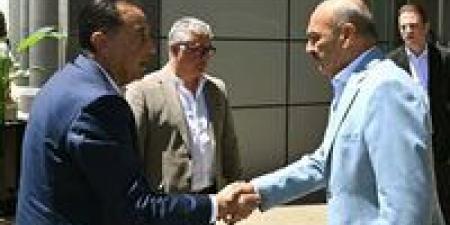 رئيس الوزراء: الدولة تكثف جهودها لتشجيع الصناعة المصرية وتوطين وتشجيع مختلف الصناعات