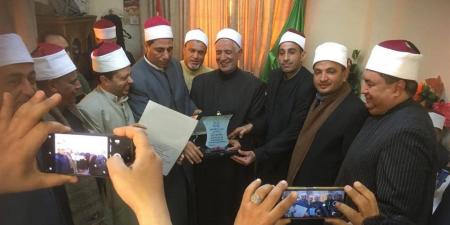 علماء أوقاف الفيوم يكرّمون مدير المديرية تقديرًا لجهوده في تطوير العمل الدعوي