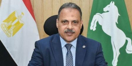 الأجهزة التنفيذية بالشرقية تجري إزالة فورية لـ 8 حالات تعد في المهد