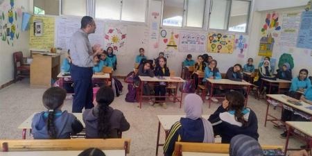 "الموضة وإدمان الريلز".. ندوة توعوية بجامعة قناة السويس لحماية الأطفال من مخاطر الإنترنت