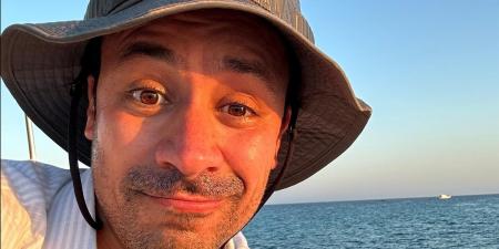 أحمد داوود يكشف تفاصيل شخصيته في فيلم إذما: مكتئب ويحاول الخروج إلى النور