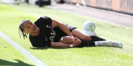 توتنهام يعلن إصابة سيمونز بالرباط الصليبى وغيابه عن كأس العالم