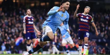 برشلونة يواصل اهتمامه بضم عمر مرموش مستغلًا قلة مشاركاته