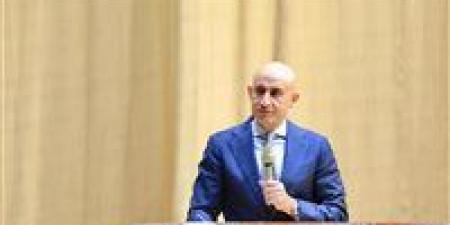 وزير التعليم يعلن تحولًا جذريًا.. الطلاب يتداولون داخل البورصة المصرية لأول مرة