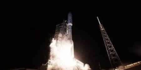 صاروخ أطلس 5 يطلق 29 قمراً صناعياً لخدمة الإنترنت من أمازون