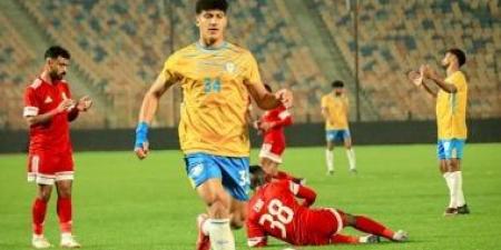 خالد جلال يعيد عبد الكريم مصطفى لتشكيل الإسماعيلى أمام غزل المحلة