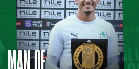 عمر الساعى يحصد جائزة أفضل لاعب فى مباراة المصرى وسيراميكا فى الدورى