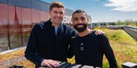 محمد صلاح.. 9 سنوات من السحر تنتهي بإشادات تاريخية