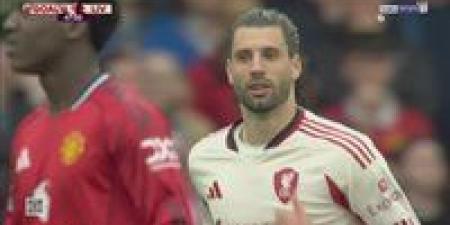 مان يونايتد ضد ليفربول.. دومينيك سوبوسلاي يسجل الهدف الأول لـ ليفربول في مرمى مانشستر يونايتد بالدوري الإنجليزي الممتاز