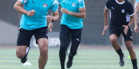 أوسكار رويز يجتمع بحكام مباريات الأهلى والزمالك وبيراميدز.. صور