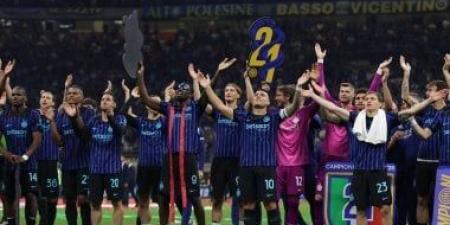 شاهد لحظة تتويج إنتر ميلان بلقب الدوري الإيطالي 2025-2026