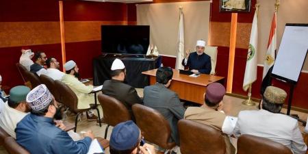 المفتي: مواجهة الانحرافات الفكرية لا تتحقق إلا من خلال العلم الرصين