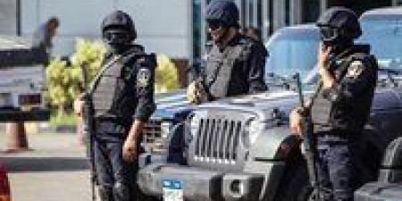 “غضب أب يتحول لسلاح أبيض”.. ضبط عامل هدد نجلته وخطيبها في شوارع المنصورة
