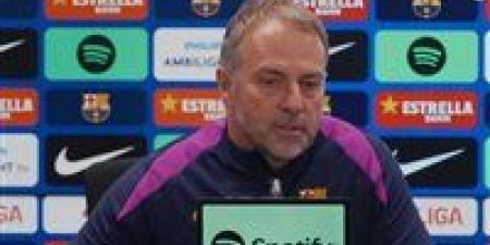 هانز فليك يشعل الكلاسيكو: نلعب بطريقتنا ولا نهتم بالمنافس ونريد حسم لقب الدوري أمام ريال مدريد