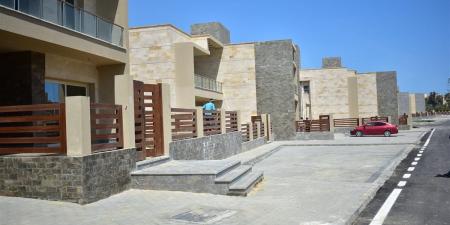 وزيرة الإسكان تتفقد أعمال التطوير بمارينا 1 و2