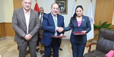 بروتوكول تعاون بين "القابضة للصناعات الغذائية" ومؤسسة "حماة مصر" لدعم المواطنين