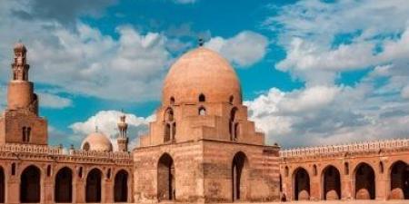 ذاكرة اليوم.. بناء كاتدرائية القديس بطرس بالفاتيكان ووفاة أحمد بن طولون