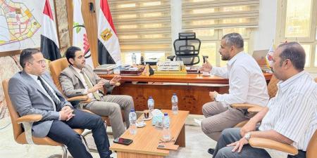 نائب رئيس "المجتمعات العمرانية" الجديدة يبحث دفع عجلة التنمية العمرانية بـ "العبور الجديدة"