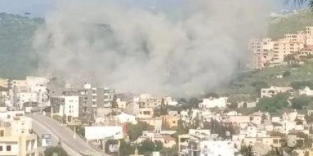 الصحة اللبنانية: 3 قتلى من المسعفين جراء غارة في حاروف جنوب لبنان
