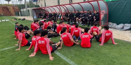 منتخب مصر بالزى الأبيض والأسود أمام المغرب في أمم أفريقيا للناشئين